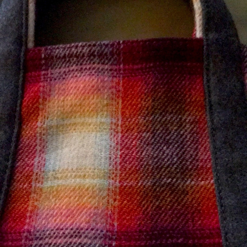 PRICE FIRM! NWOT. Pendleton for Gap Plaid Wool/Cotton/Poly Tote. Pristine! - Picture 5 of 12
